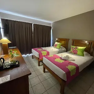 3* ホテル ティキ オテル